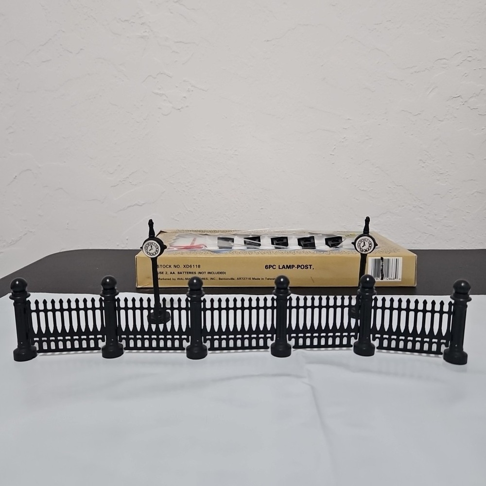 Lot of Christmas Village Black Fence Lamp Posts Hanging Lamps Traditional